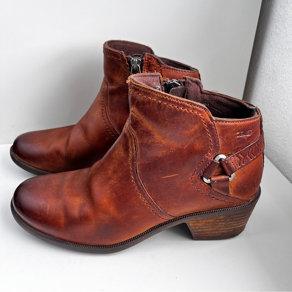 Teva Foxy Chestnut Waterproof Leather Ankle Booties size 7 - Picture 1 of 13